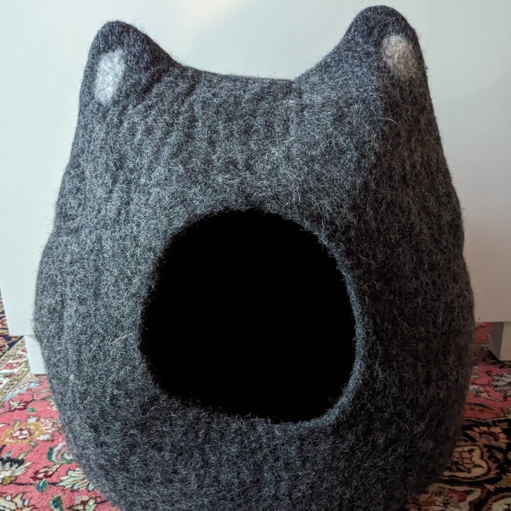 Felt Cat Bed